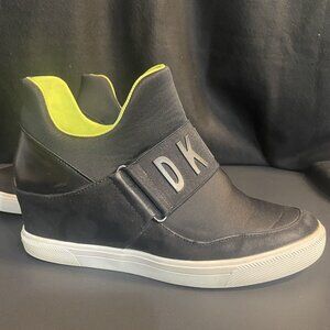 DKNY Womens Black Scuba Slip On Sneaker Shoe Hidden Wedge Heel Ankle Boot Size 8